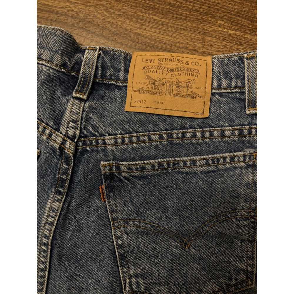 Vintage orange tab Levi's denim shorts 912 Slim Fit  100% cotton Women's